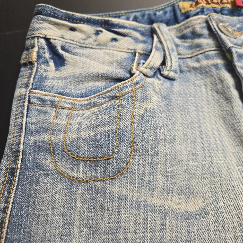 Vintage Mudd Jeans Womens 28x23 Blue Denim 90s Mid Rise Boho Y2K Straight Capri
